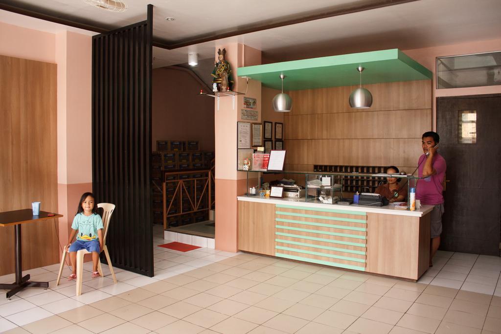 Gv Hotel - Maasin Maasin  Exterior photo